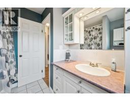 207 LAURENTIAN Drive - 21