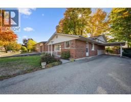 207 LAURENTIAN Drive - 4