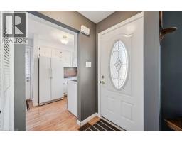 207 LAURENTIAN Drive - 6