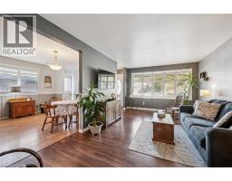 207 LAURENTIAN Drive - 8