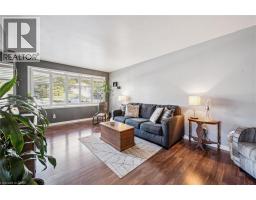 207 LAURENTIAN Drive - 9