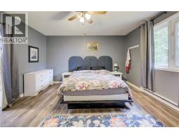 38 MILL Street E - 19