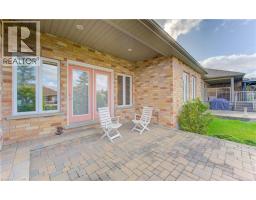 62 THIMBLEBERRY Crossing - 38