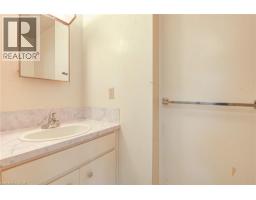 285 SANDOWNE Drive UnitNo. 9 - 17