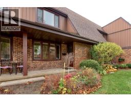 285 SANDOWNE Drive UnitNo. 9 - 3