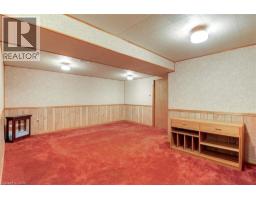 285 SANDOWNE Drive UnitNo. 9 - 32