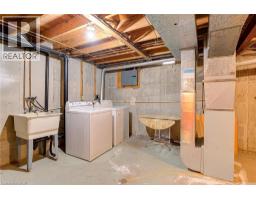 285 SANDOWNE Drive UnitNo. 9 - 33