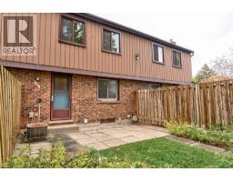 285 SANDOWNE Drive UnitNo. 9 - 35