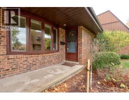 285 SANDOWNE Drive UnitNo. 9 - 4