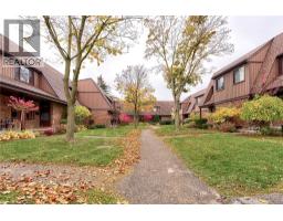 285 SANDOWNE Drive UnitNo. 9 - 43