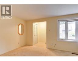 285 SANDOWNE Drive UnitNo. 9 - 5