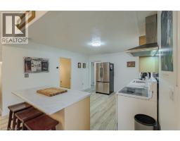 15 PARK LANE Crescent - 16