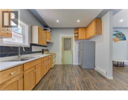 138 COURTLAND Avenue E - 24