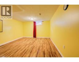 87 SOUTHWOOD Drive - 24