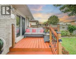 87 SOUTHWOOD Drive - 32