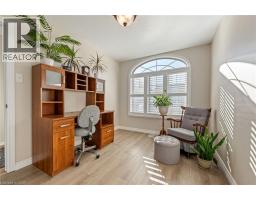 510 QUEENSWAY W UnitNo. 33 - 18