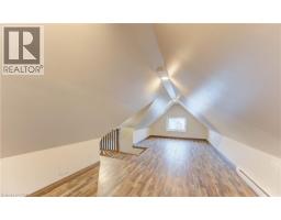 19 FAIRVIEW Avenue - 21