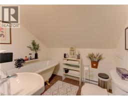 61 GRUHN Street - 33