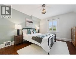 860 QUEENS Boulevard - 18