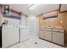 532 VICTORIA Street S - 27