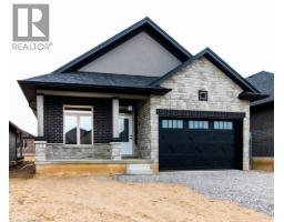 89 DUCHESS Drive - 2