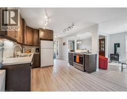 368 THE COUNTRY Way - 9