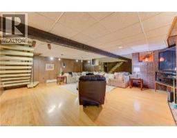 48 DUPONT Street E - 22