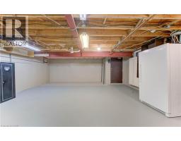 48 DUPONT Street E - 26