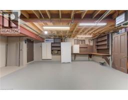 48 DUPONT Street E - 28