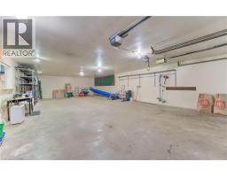 48 DUPONT Street E - 29