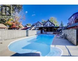 48 DUPONT Street E - 35