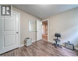 32 LANGRELL Avenue - 36