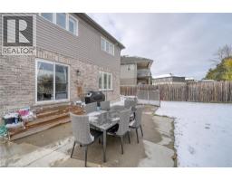 32 LANGRELL Avenue - 42