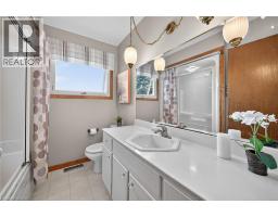 580 WOODHILL Road - 24