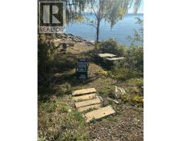 24 WOODHOUSE Avenue - 2