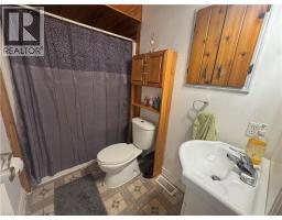 24 WOODHOUSE Avenue - 20