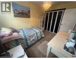 24 WOODHOUSE Avenue - 21