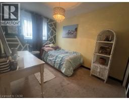 24 WOODHOUSE Avenue - 22