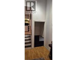 24 WOODHOUSE Avenue - 23