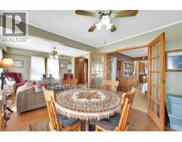 689 SHEFFIELD Road - 19