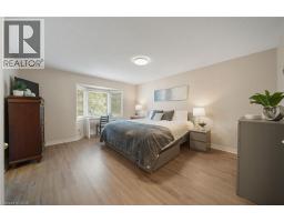 320 HAMILTON Drive UnitNo. 10 - 15