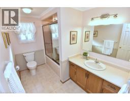 216 AMBERLY Boulevard - 40