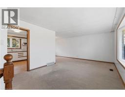 7 LICHTY Crescent - 18