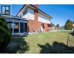 7 LICHTY Crescent - 42