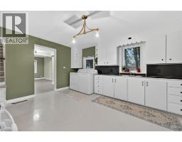 17 ONEIDA Street - 15