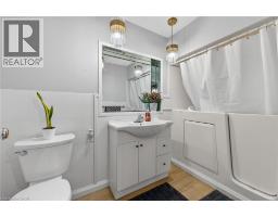 17 ONEIDA Street - 25