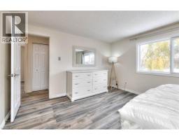 50 OLD FOREST Crescent - 21