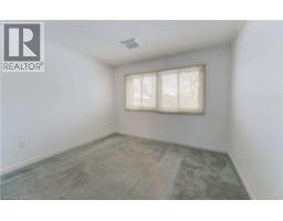 121 UNIVERSITY Avenue E UnitNo. 52 - 20