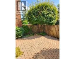 121 UNIVERSITY Avenue E UnitNo. 52 - 4