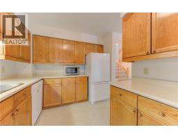 523 BEECHWOOD Drive UnitNo. 5 - 10